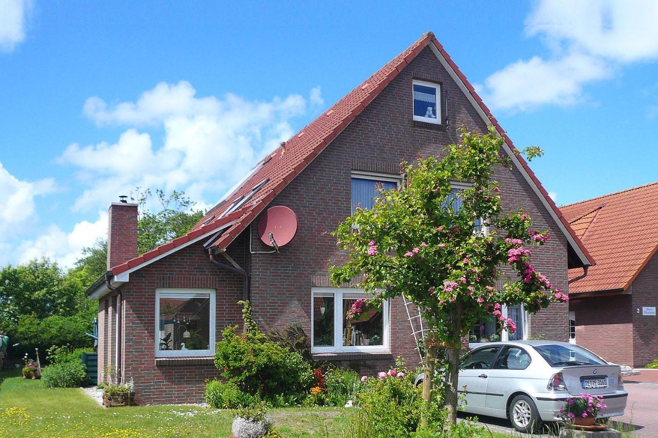 Ferienwohnungen Im Haus Herrmann Neuharlingersiel Buitenkant foto